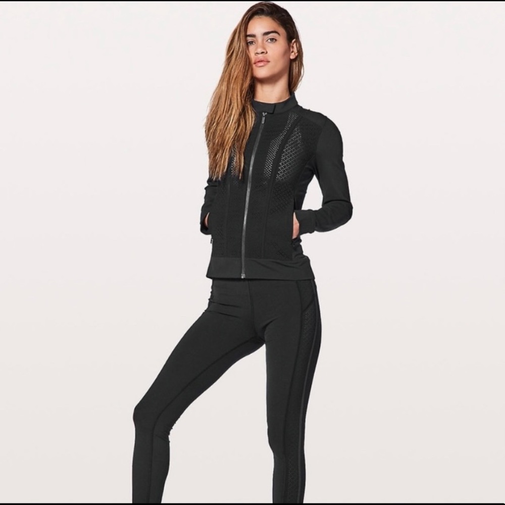LuLuLemon Get Your Peek On Black Jacket SIZE 4 - Picture 4 of 17